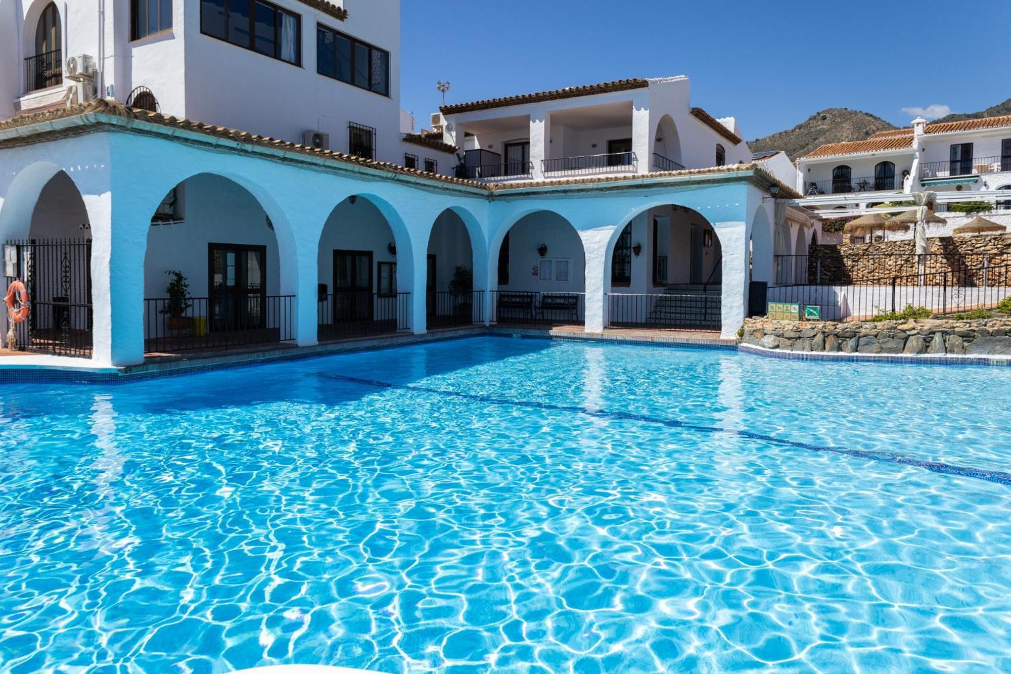Capistrano Village B, 1 Bedroom + Free Wi-Fi Nerja Ngoại thất bức ảnh