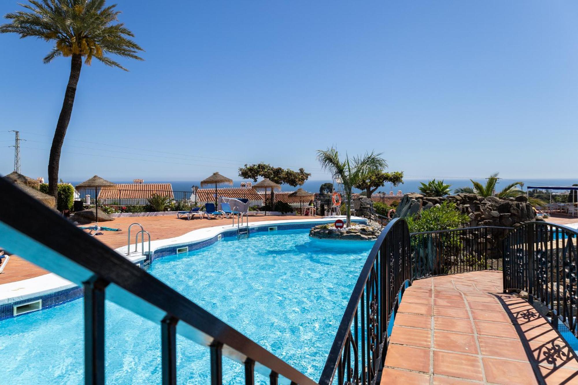 Capistrano Village B, 1 Bedroom + Free Wi-Fi Nerja Ngoại thất bức ảnh