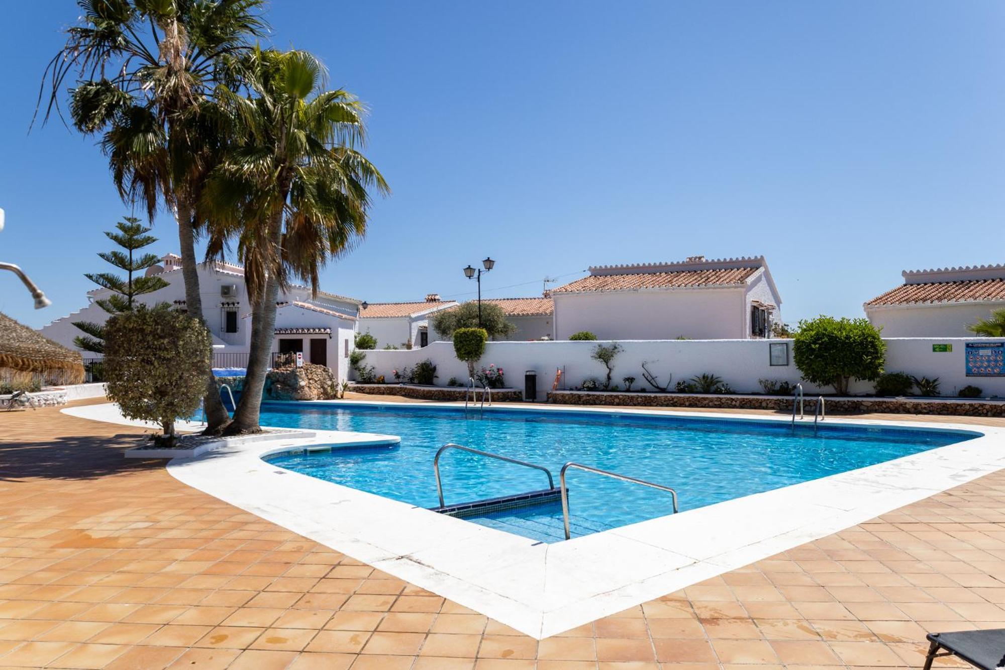 Capistrano Village B, 1 Bedroom + Free Wi-Fi Nerja Ngoại thất bức ảnh